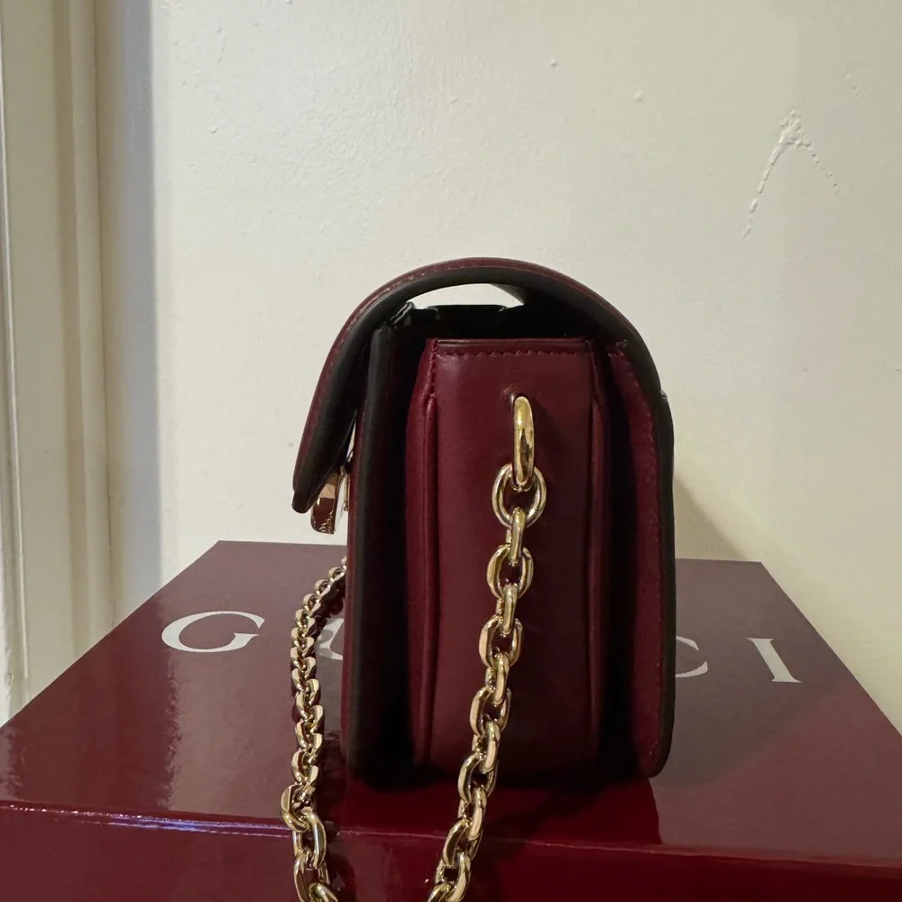 Gucci GG Marmont Small Crossbody Bag in Burgundy Red with Gold Hardware - Picture 4 of 5